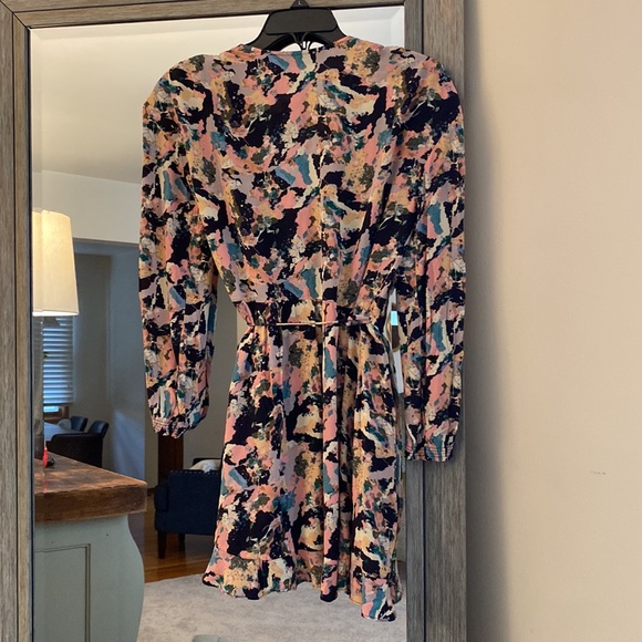 IRO Paris, 40, “bloomy” wrap dress, beautiful floral pattern!Needs small repair - Picture 10 of 12